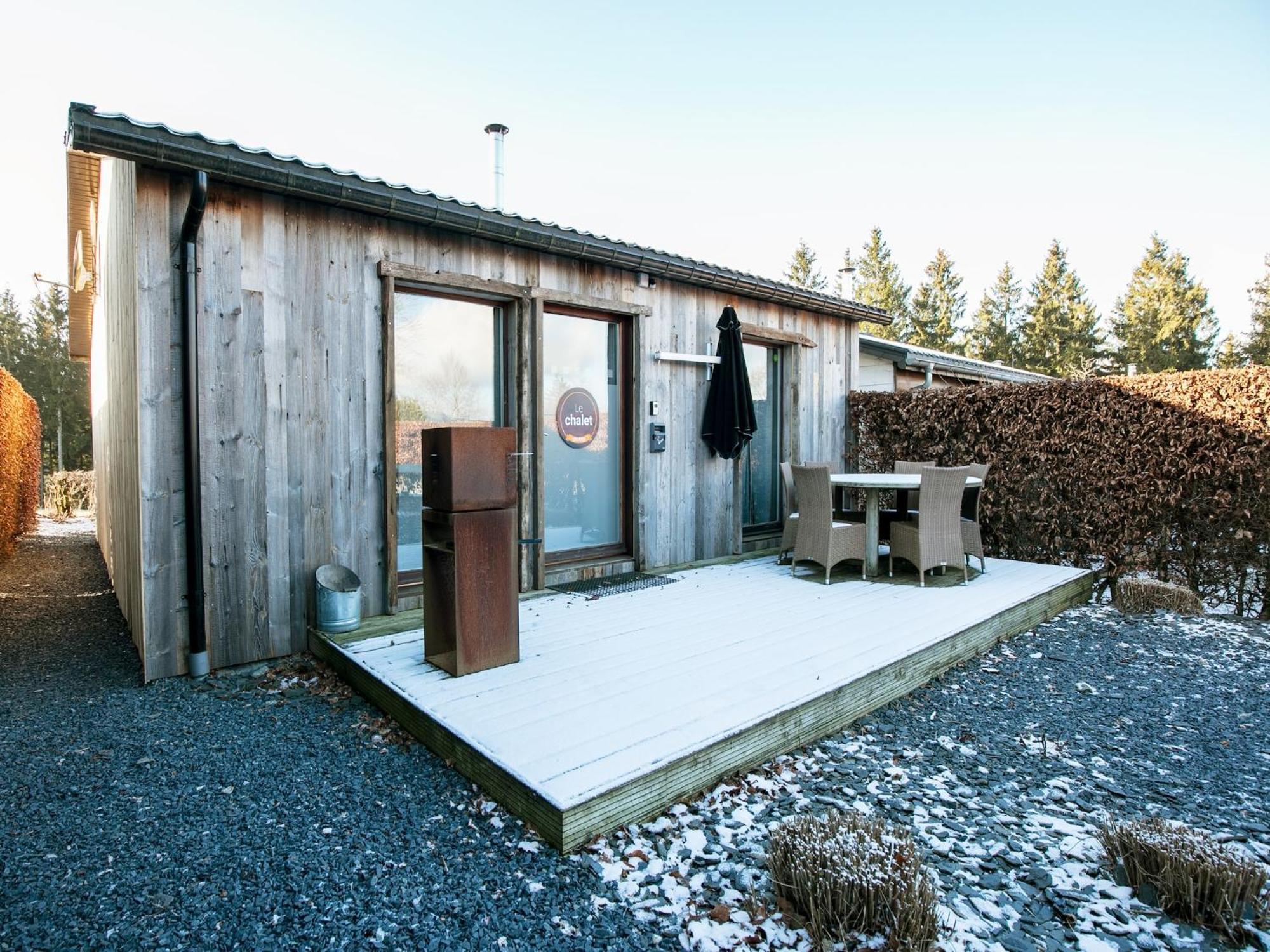 Boutique Chalet In B Llingen Near Lake Wirtzfeld Exteriér fotografie